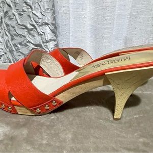 Micheal Kors Orange 8M low platform heel